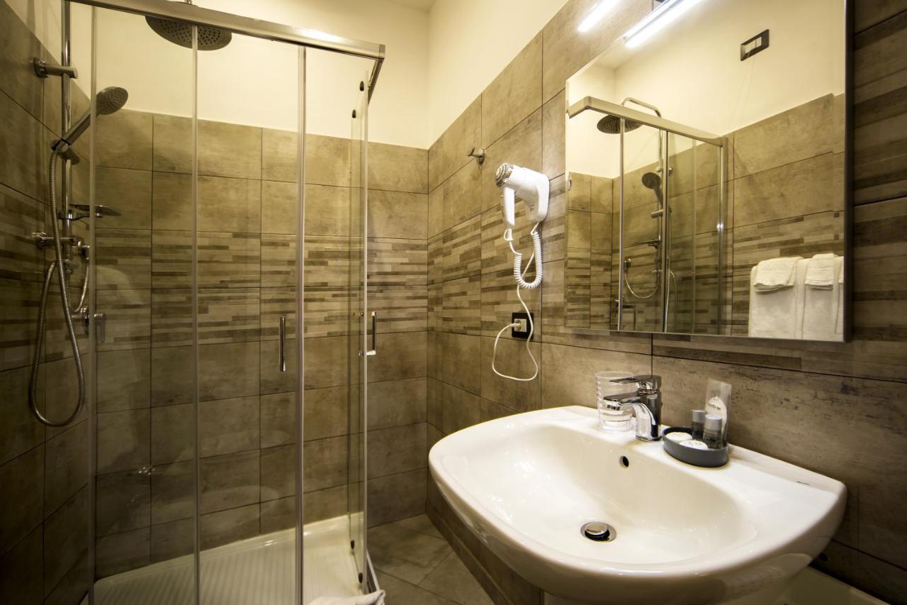 Residenza Tupini, S.Pietro Suites โรม ภายนอก รูปภาพ