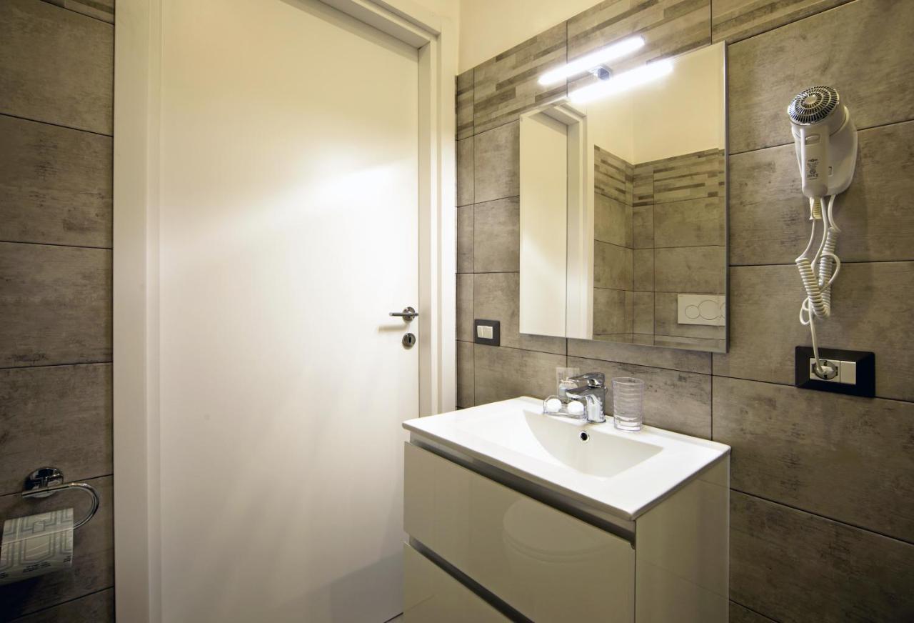 Residenza Tupini, S.Pietro Suites โรม ภายนอก รูปภาพ