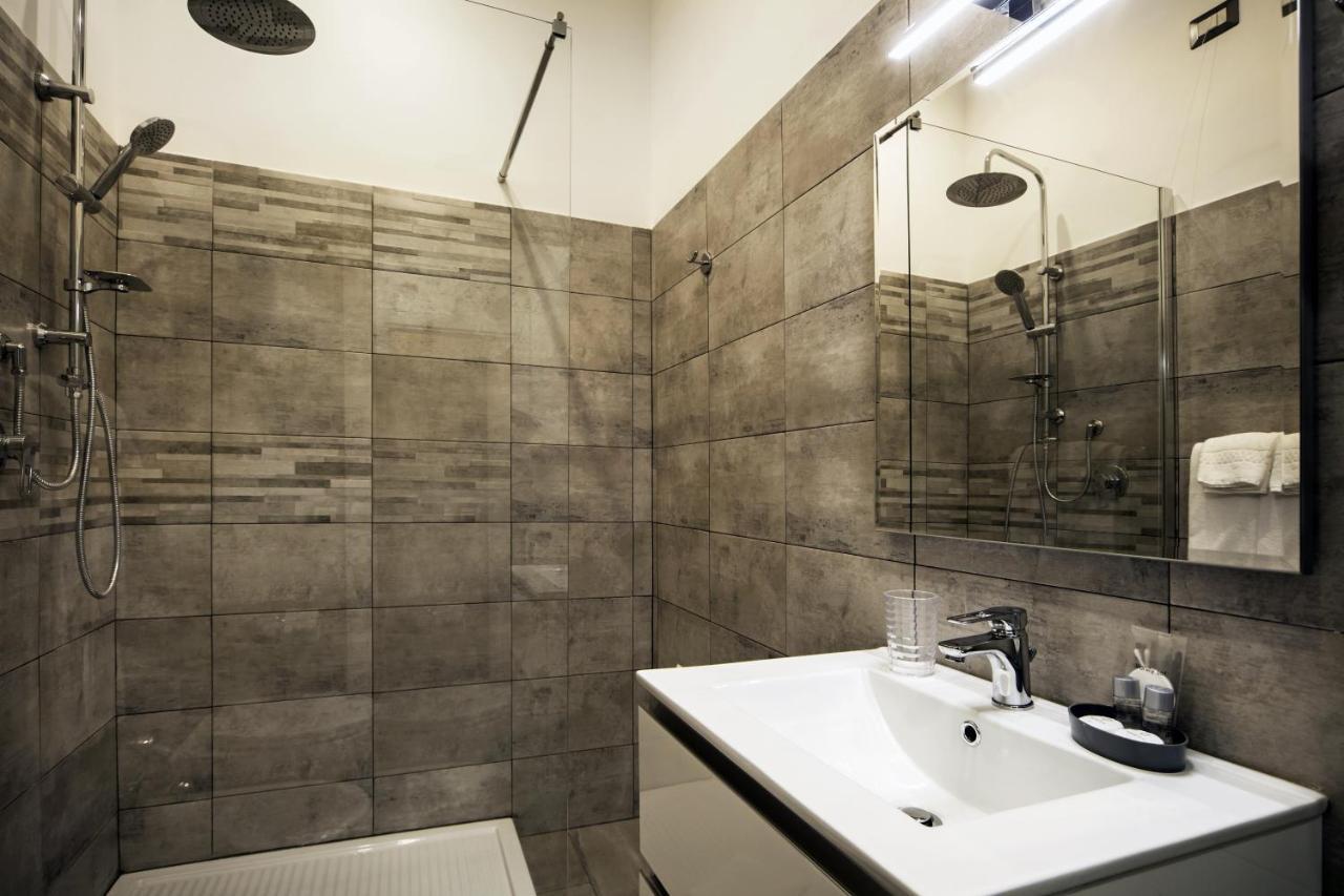 Residenza Tupini, S.Pietro Suites โรม ภายนอก รูปภาพ