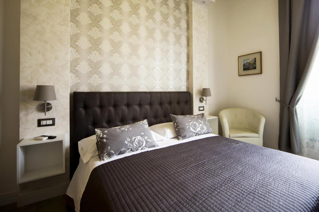 Residenza Tupini, S.Pietro Suites โรม ภายนอก รูปภาพ