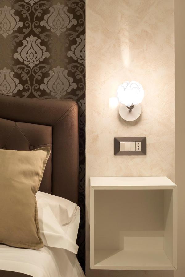 Residenza Tupini, S.Pietro Suites โรม ภายนอก รูปภาพ
