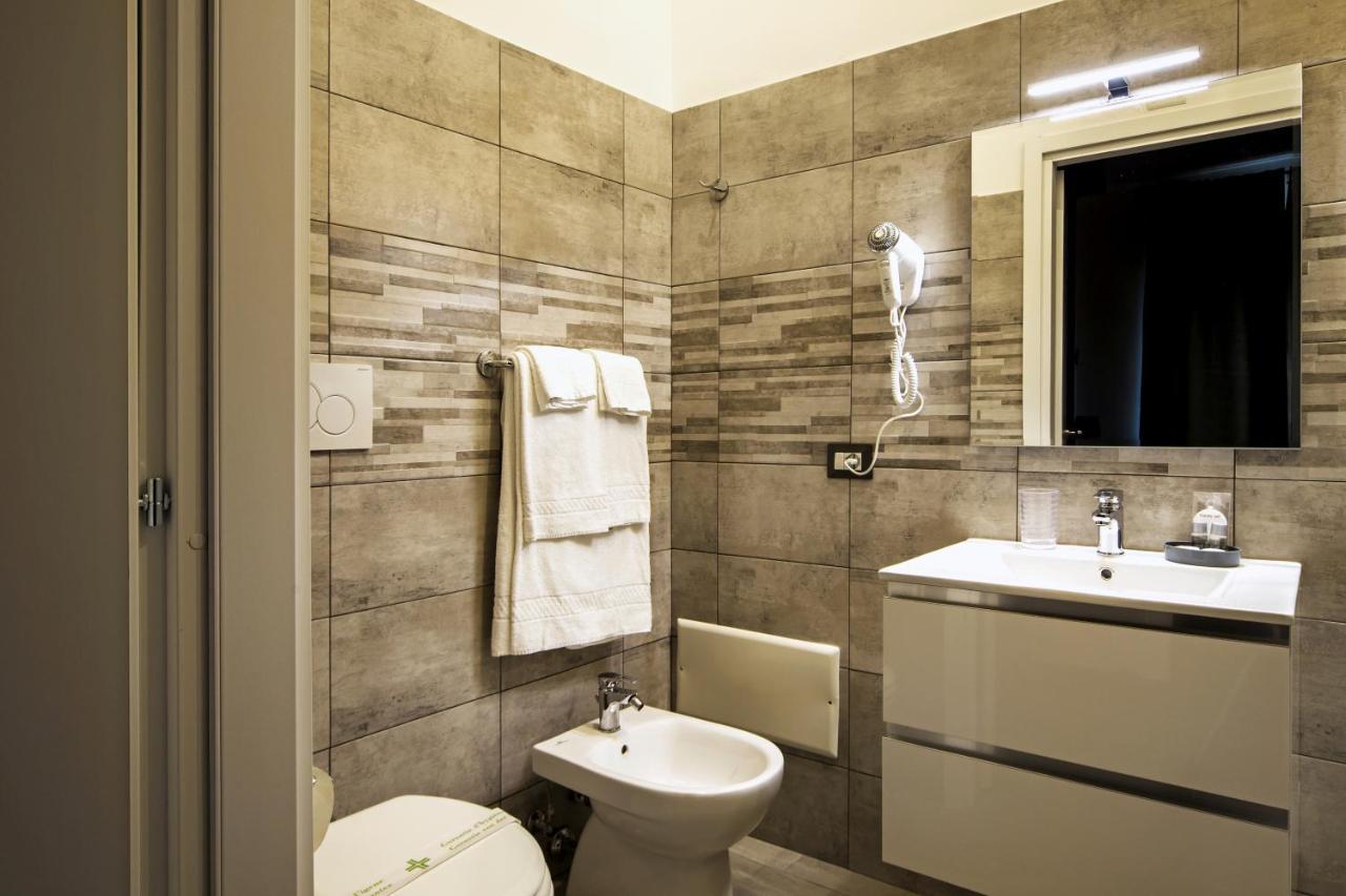 Residenza Tupini, S.Pietro Suites โรม ภายนอก รูปภาพ