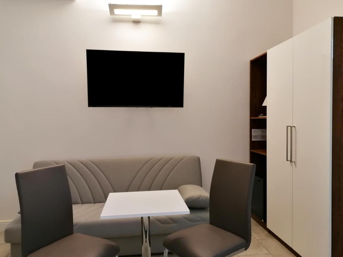 Residenza Tupini, S.Pietro Suites โรม ภายนอก รูปภาพ